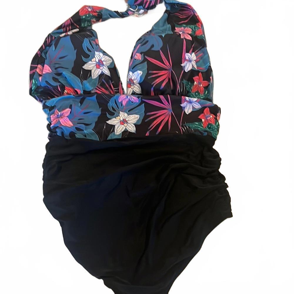 Stylish Floral One-Piece Swimsuit‎ - Medium - Picture 8 of 9